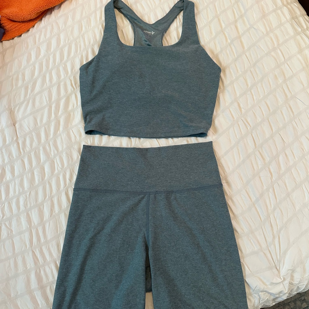 Old Navy workout set! Size S/M